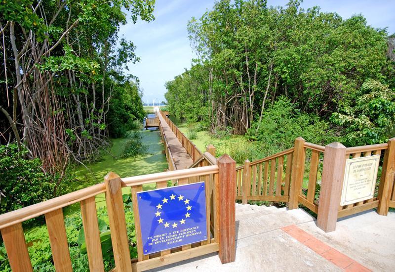 Le Moulin De La Baie Piscine Vue Mer Ле-Муль Екстер'єр фото